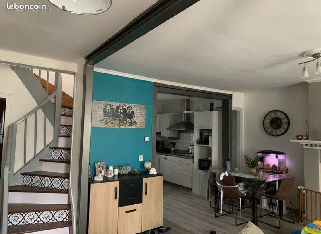 Maison à TOMBEBOEUF