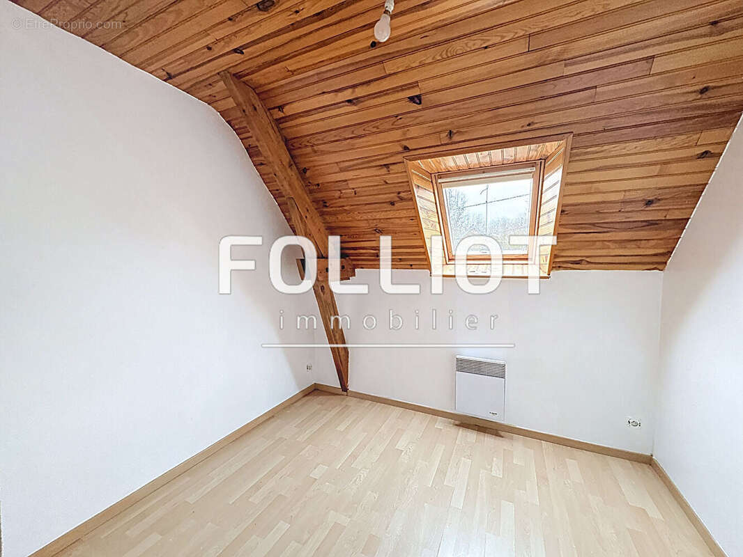 A VENDRE Maison avec grand terrain - photo 6
