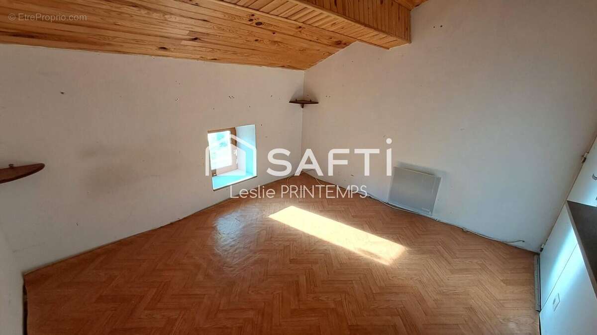 Photo 8 - Maison à LE BUSSEAU