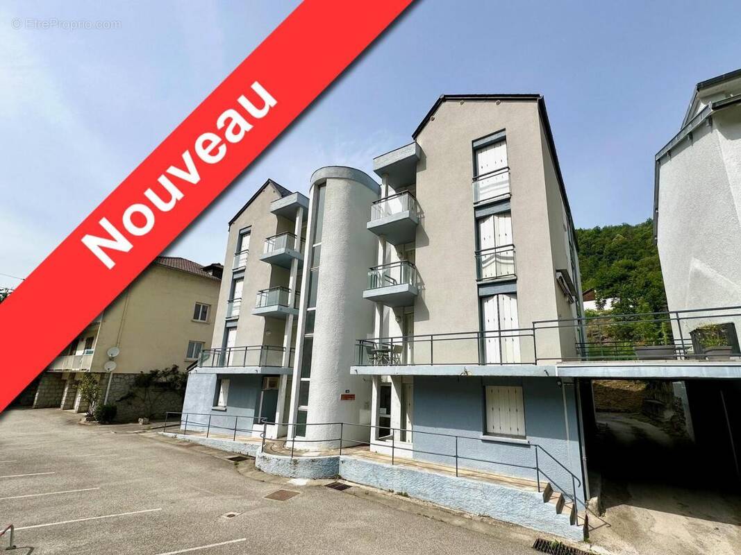   - Appartement à AX-LES-THERMES