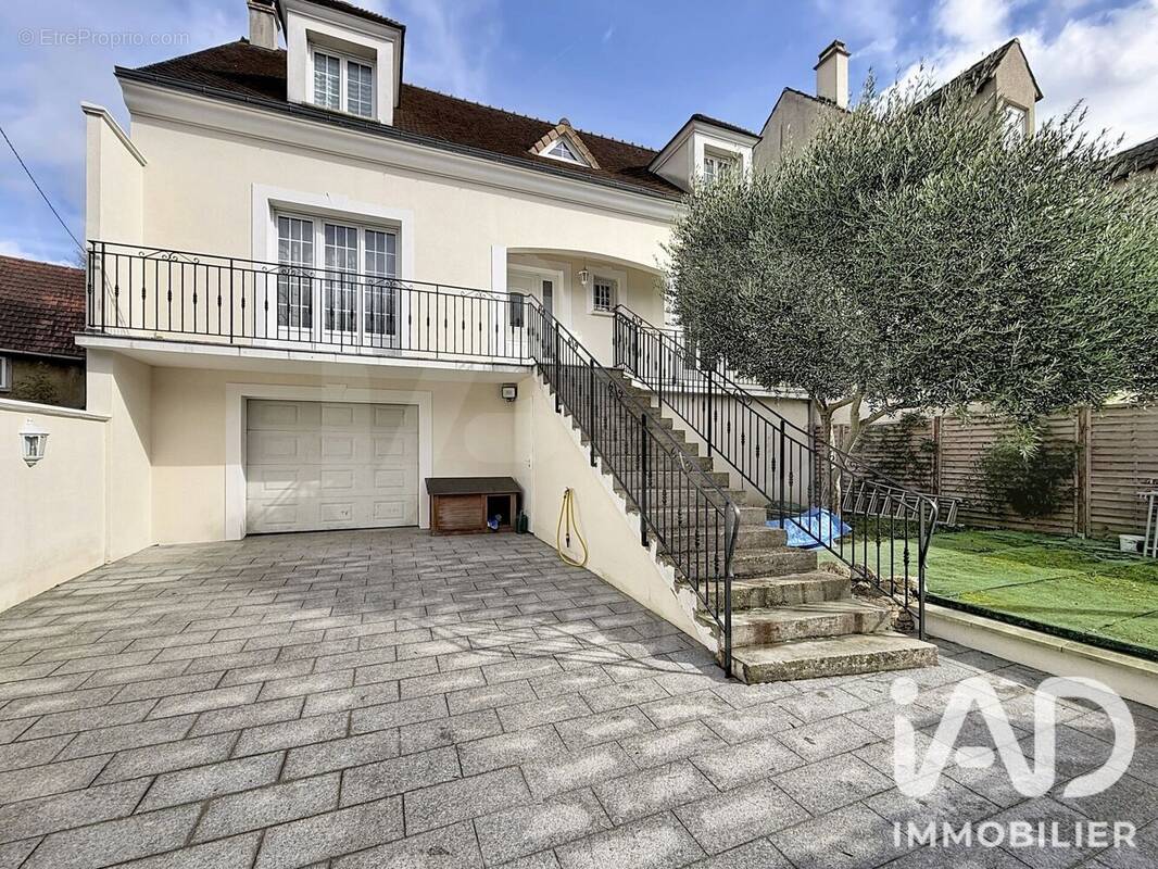 Photo 1 - Maison à PONTAULT-COMBAULT