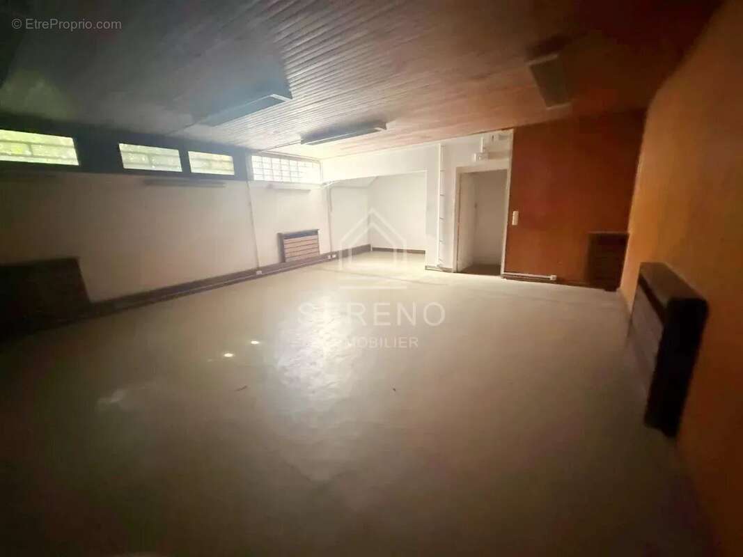 Commerce à MONTREUIL