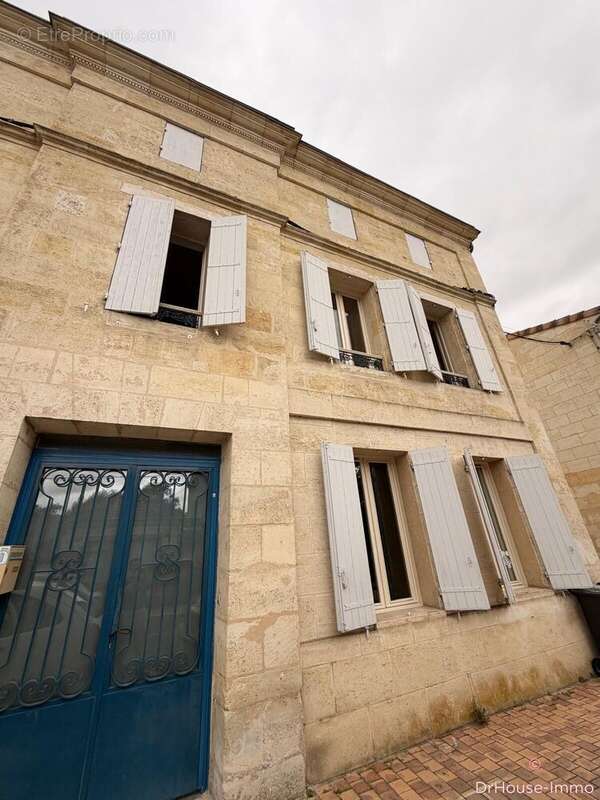 Maison à VAYRES