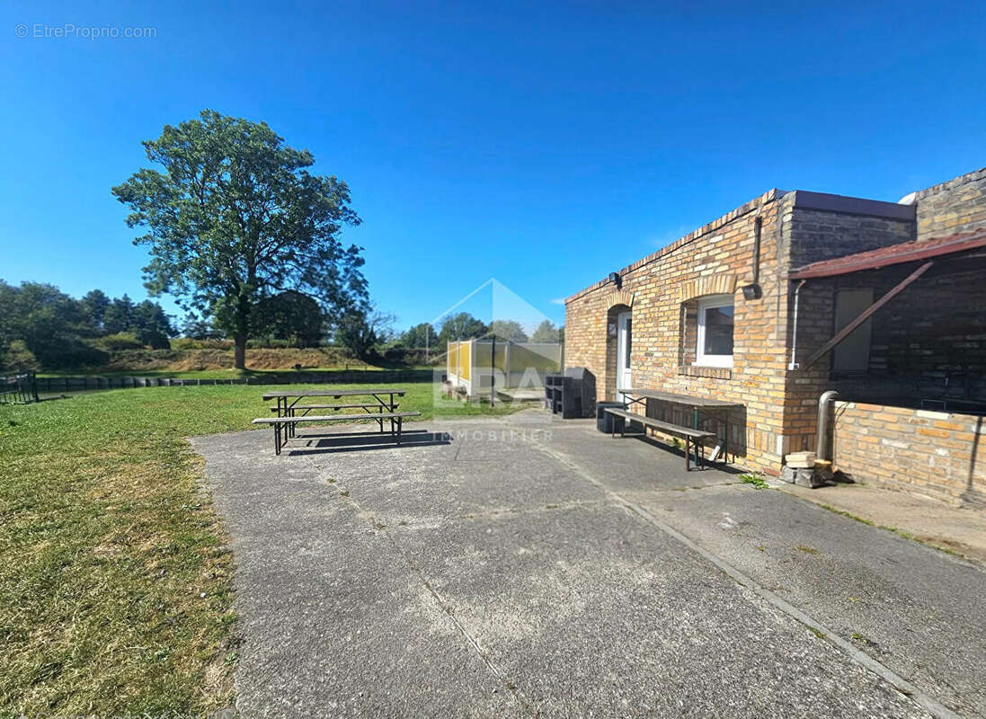 Bâtiment avec étang privé - photo 6