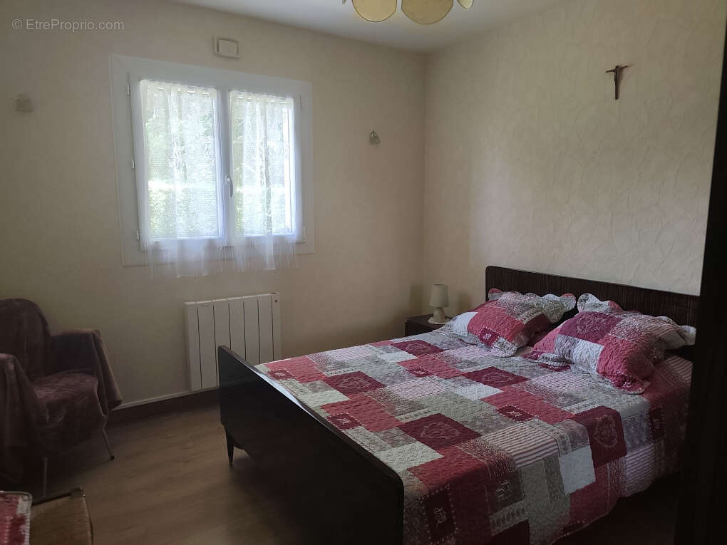 Maison 228 m² à Laqueuille  - photo 5