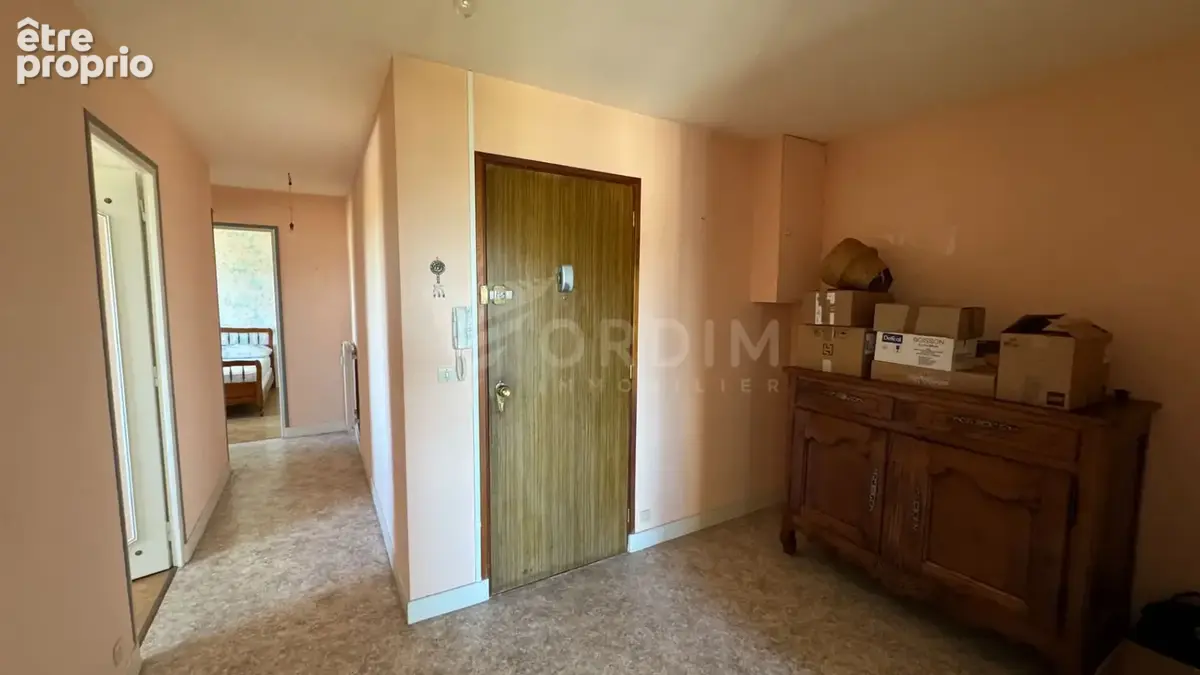 COSNE SUR LOIRE, Appartement T3 d'env. 73.15 m² avec garage. - photo 7