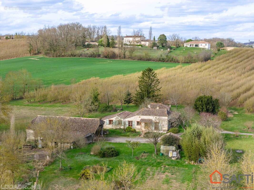 Photo 1 - Maison à CANCON