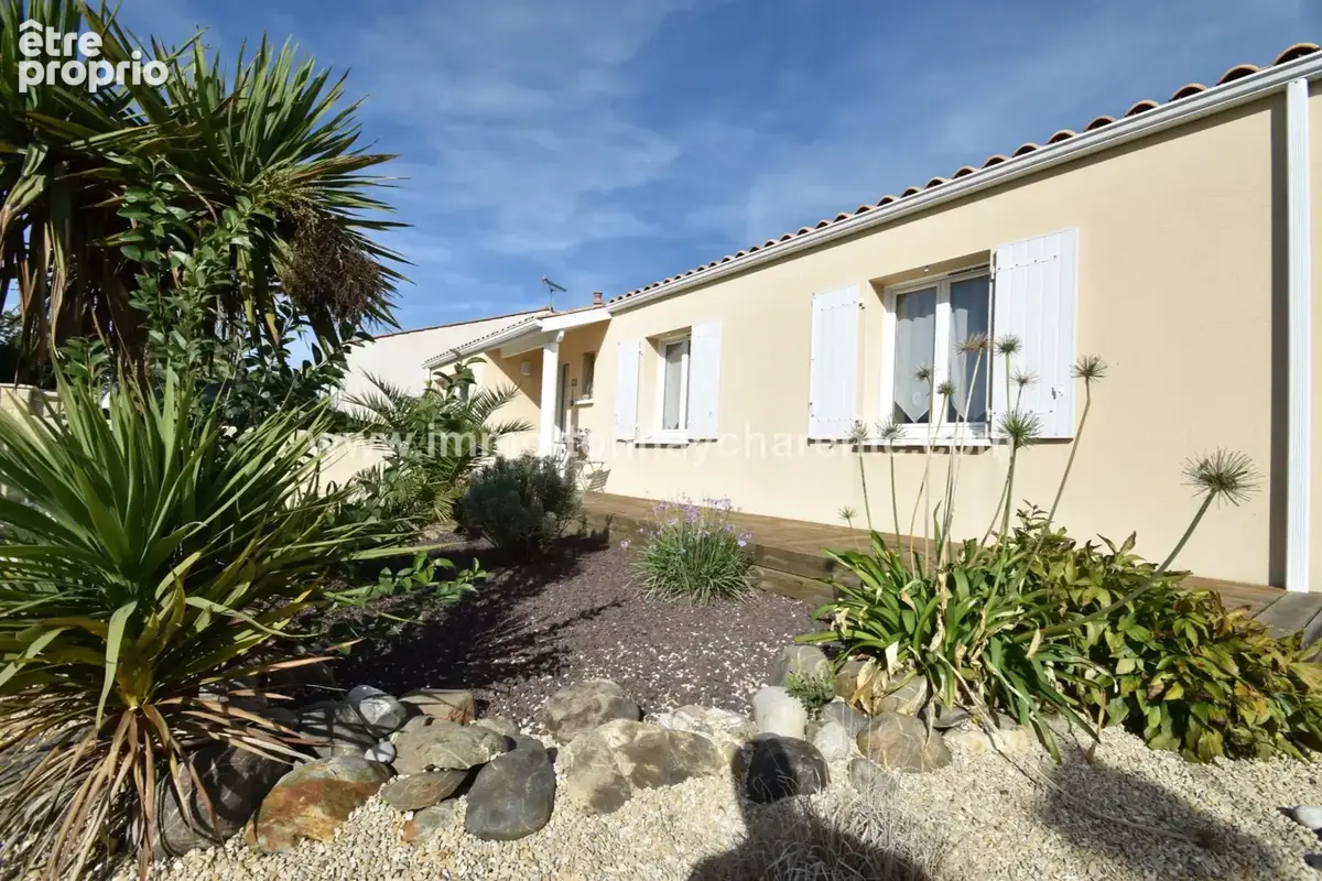 Maison à TONNAY-CHARENTE
