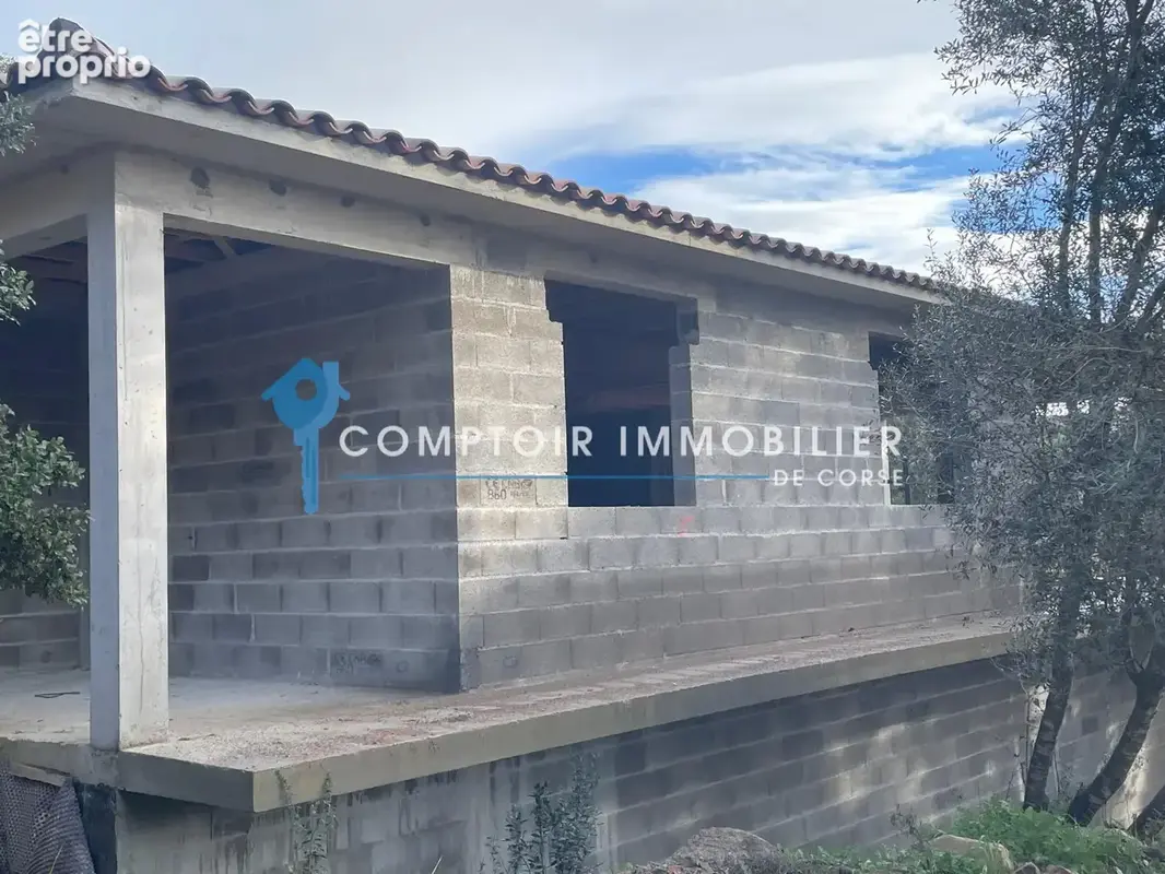 Exceptionnel à Porto Vecchiaccio, Terrain 3488 m2 avec permis accordés et purgés de tout recours - photo 5