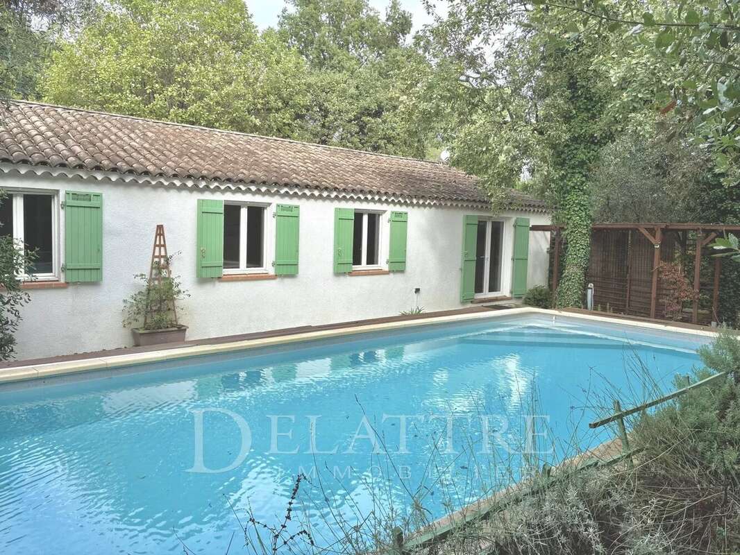 Maison à ROQUEFORT-LES-PINS