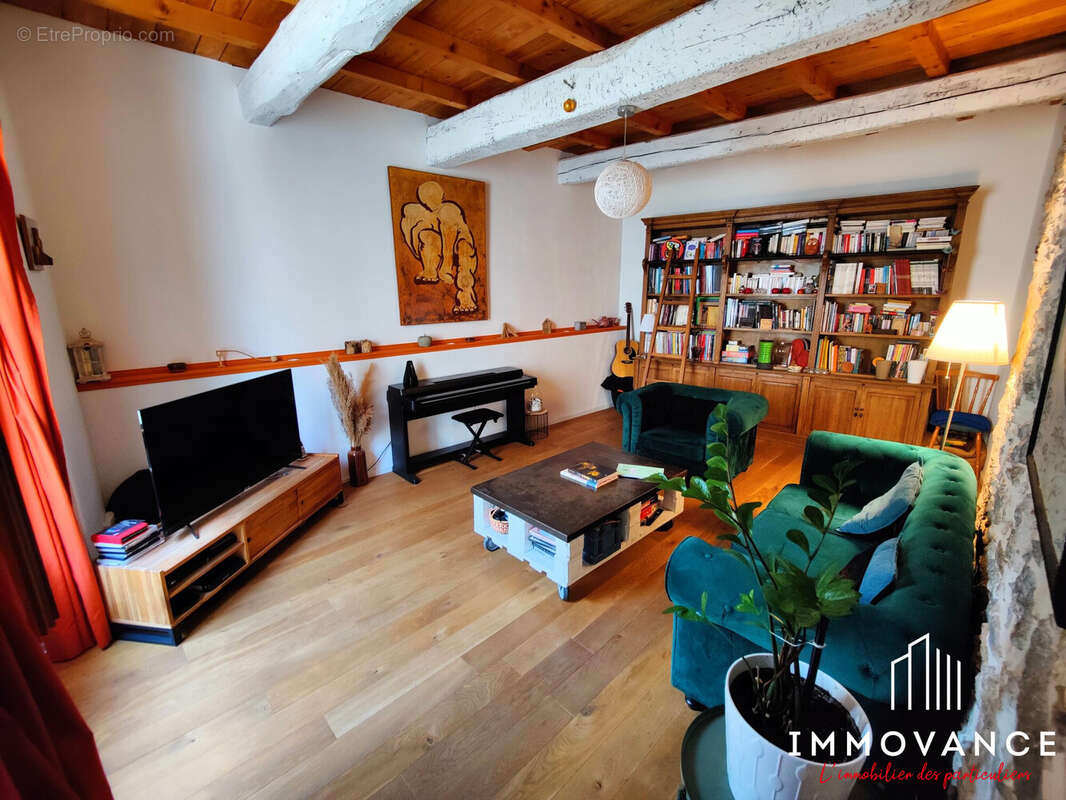 Maison à VIOLS-LE-FORT