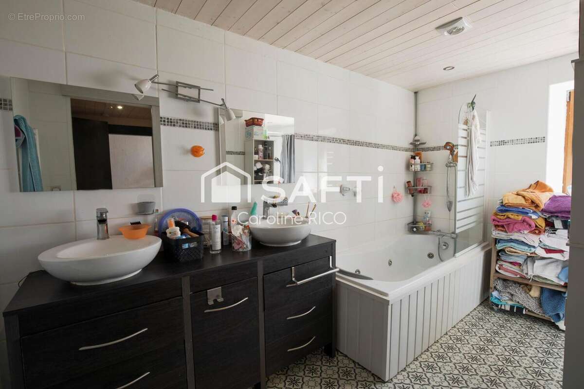 Maison 175 m² à La Chaumusse  - photo 7