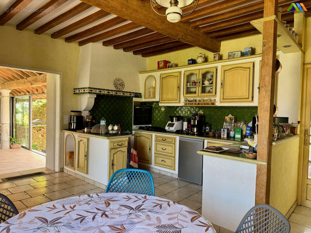 Maison 235 m² à Morlaas  - photo 9