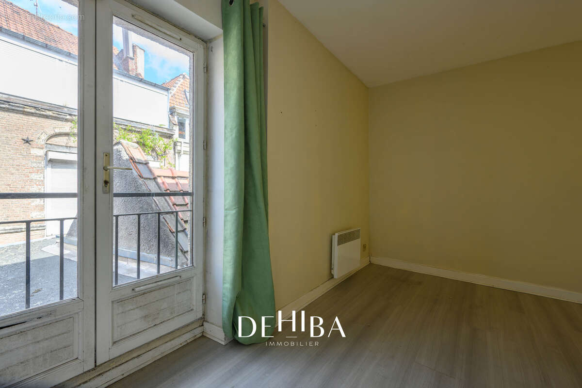 Vieux-Lille / Place du Lion d'Or - Triplex de 64m2 au 1er étage. - photo 11