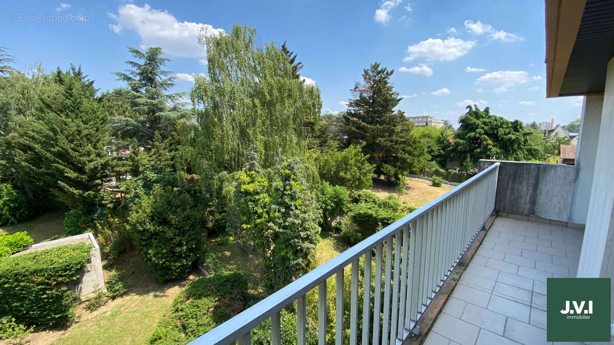 Appartement à ENGHIEN-LES-BAINS