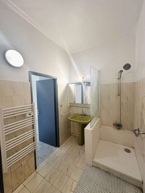 Appartement à MARSEILLE-6E