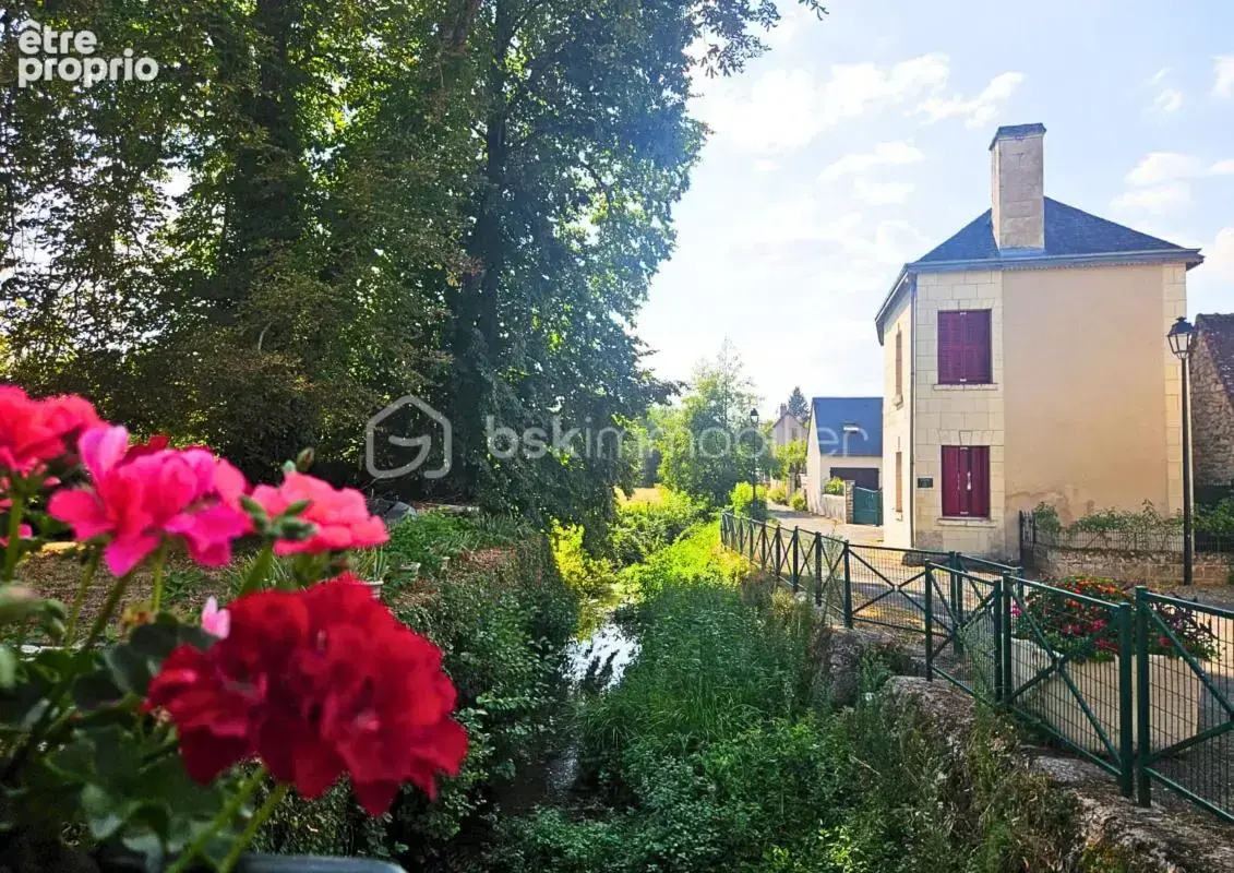 Découvrez cet ensemble immobilier situé au cœur d’un charmant village dynamique de Sud Touraine - photo 22