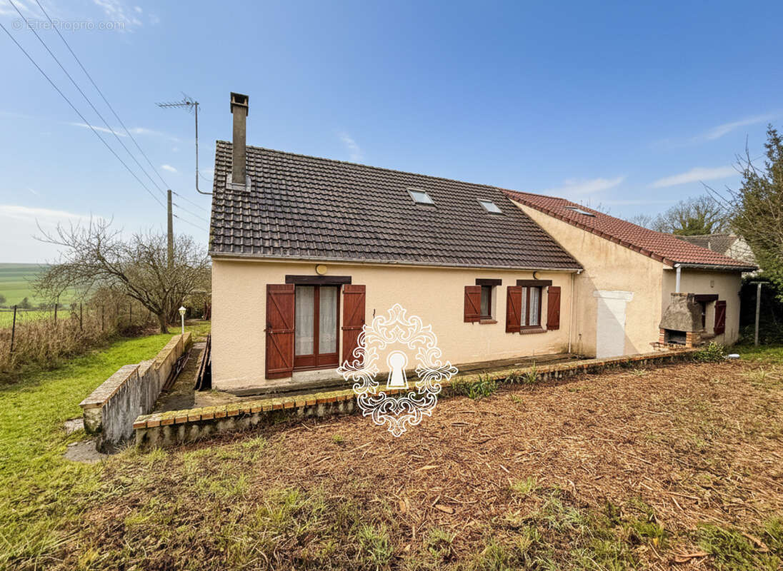 Maison à DONNEMARIE-DONTILLY