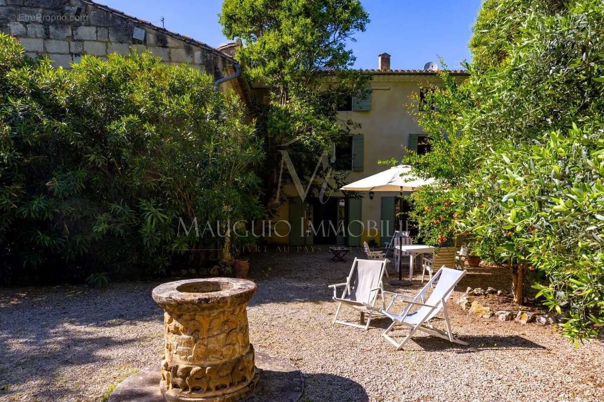 Appartement à MAUGUIO