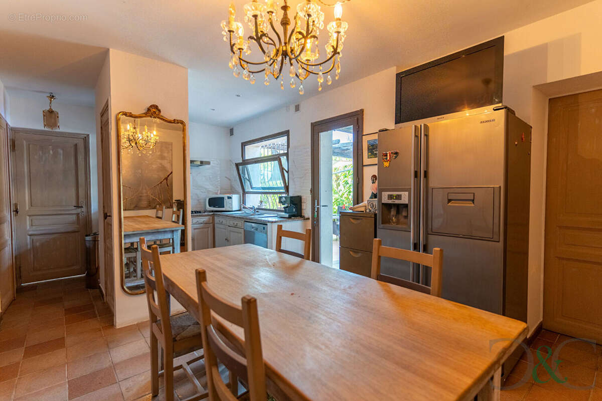 Maison à LA LONDE-LES-MAURES