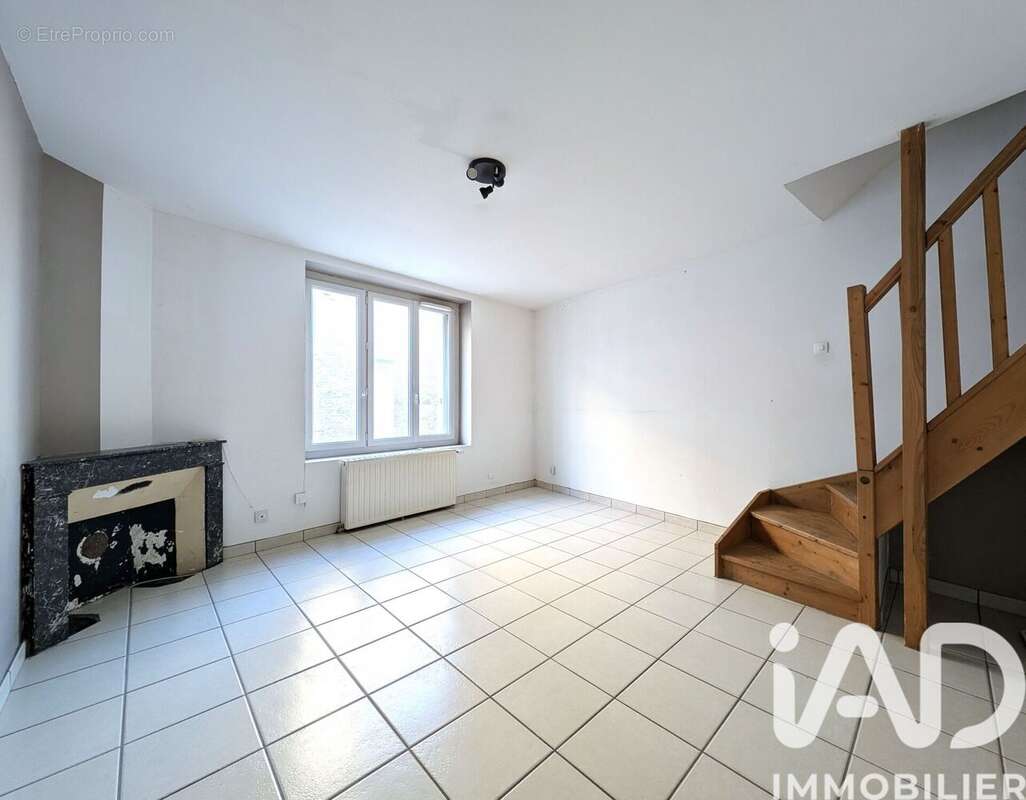 Photo 2 - Maison à SARRAS