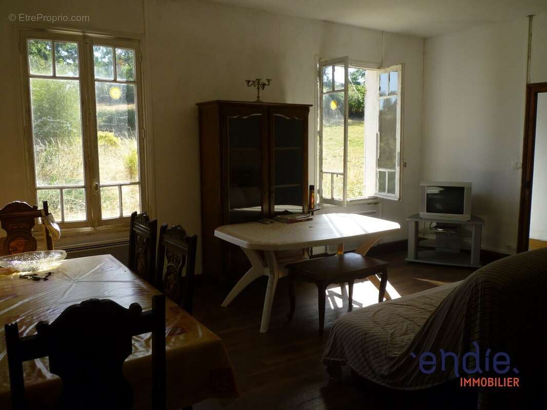 Maison à VILLEFRANCHE-D&#039;ALLIER