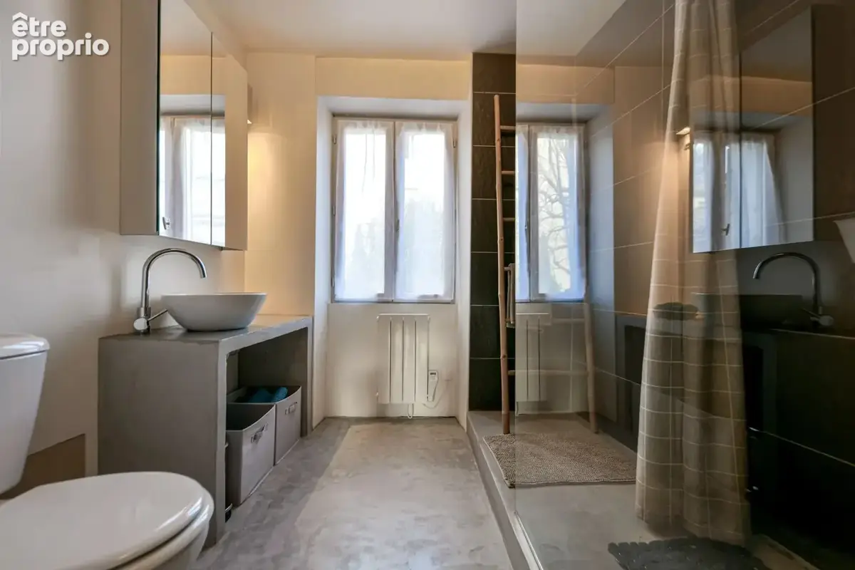 Maison de ville avec cour dans le centre historique Uzès - photo 5