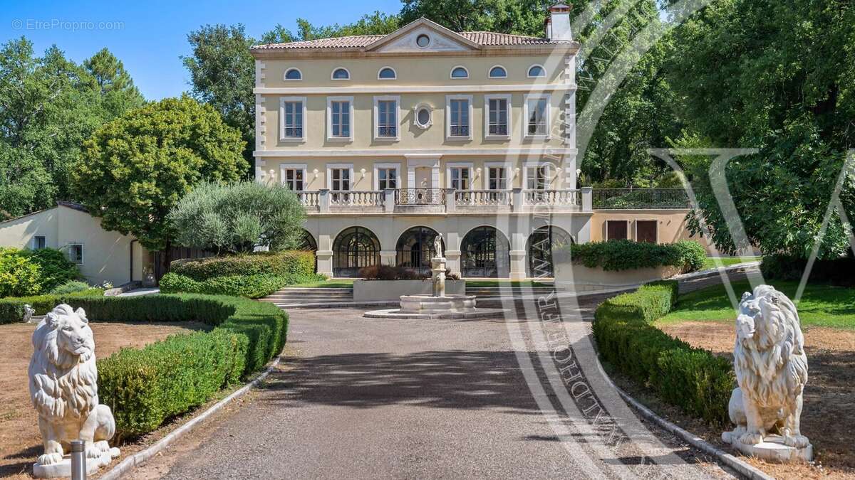 Manoir d'exception à Callian avec prestations luxueuses - photo 2