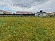 Terrain à BUZET-SUR-TARN