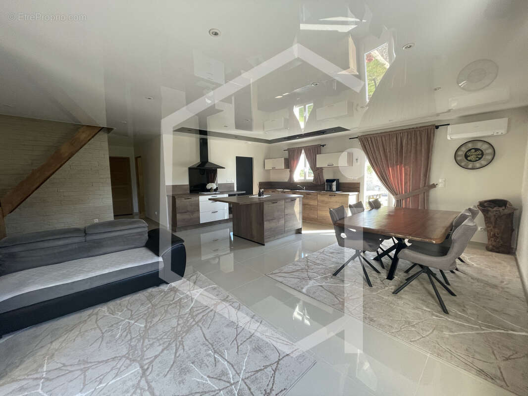 Maison à TRACY-SUR-LOIRE