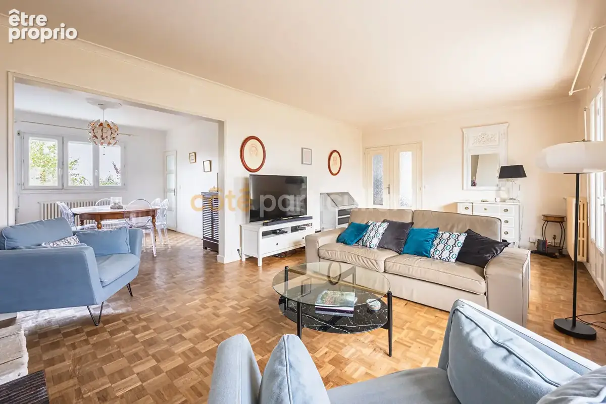 Maison saint-herblain/bouvardiere -- 5 chambres -- double piece de vie --190 m2 -- jardin --double garage--  deux bureaux - photo 2