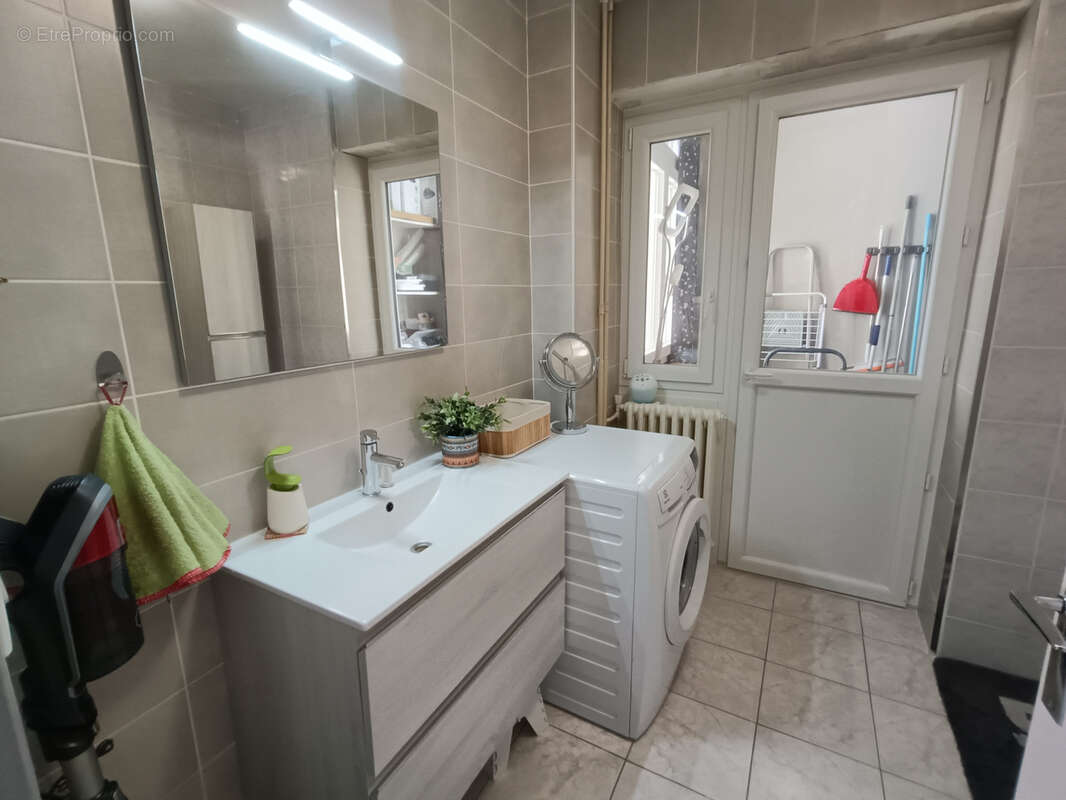 Appartement à ROUSSILLON