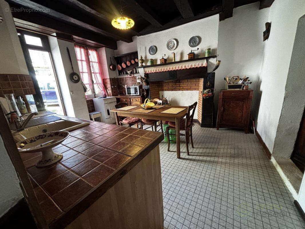 Maison à CHENERAILLES
