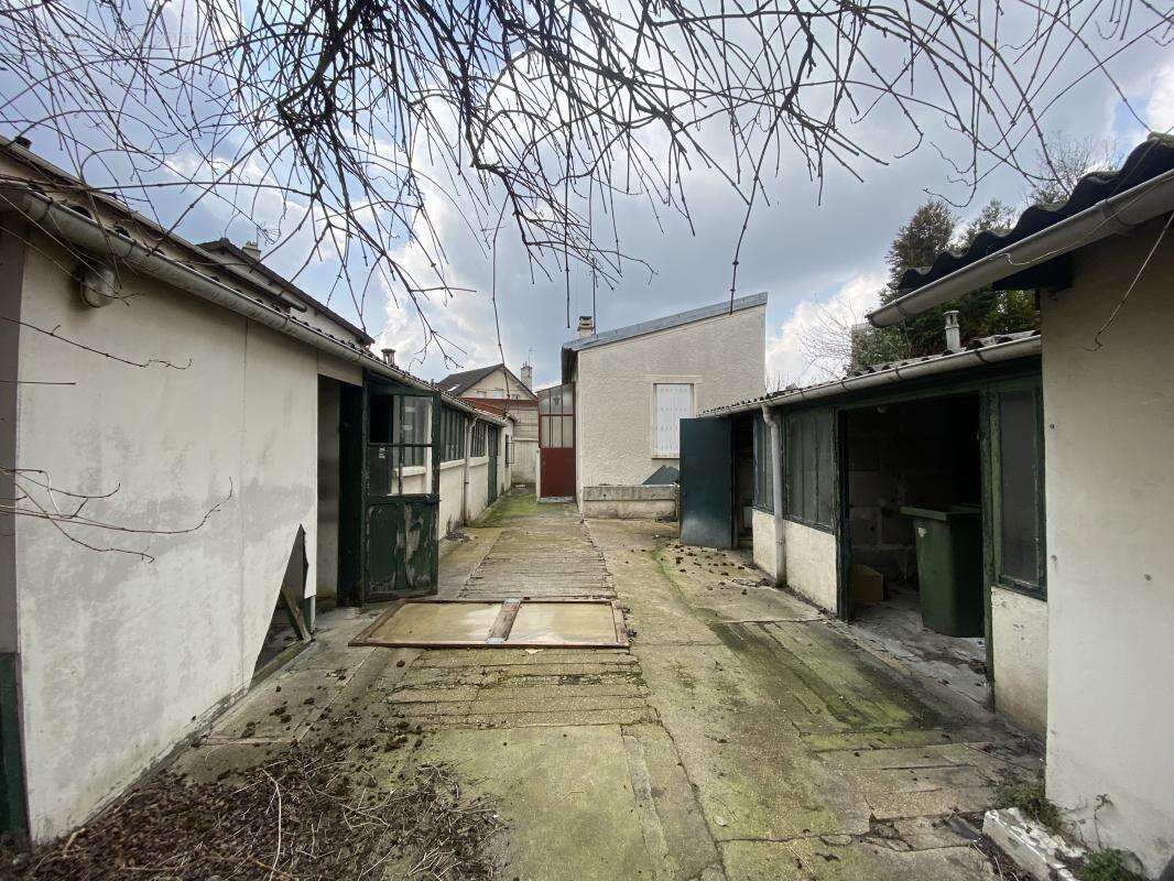 Terrain à DRANCY