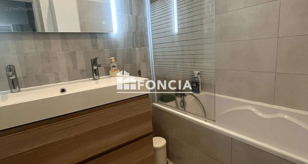 Appartement à VARCES-ALLIERES-ET-RISSET