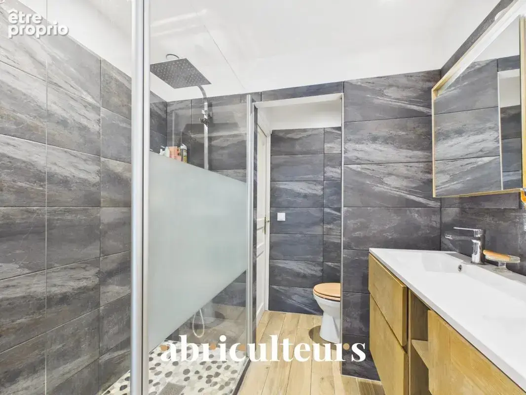 Appartement belle luminosité naturelle en vente à Callian (83440) - photo 11