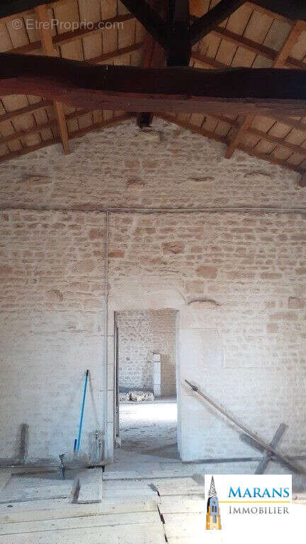 Etage à aménager 3x45m² - Maison à LE LANGON