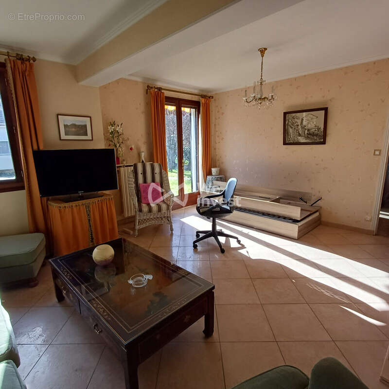 Maison à DAMMARIE-LES-LYS