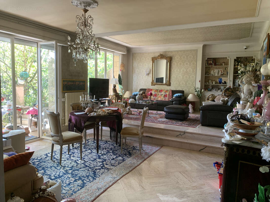AVIGNON : Grande maison familiale - photo 4
