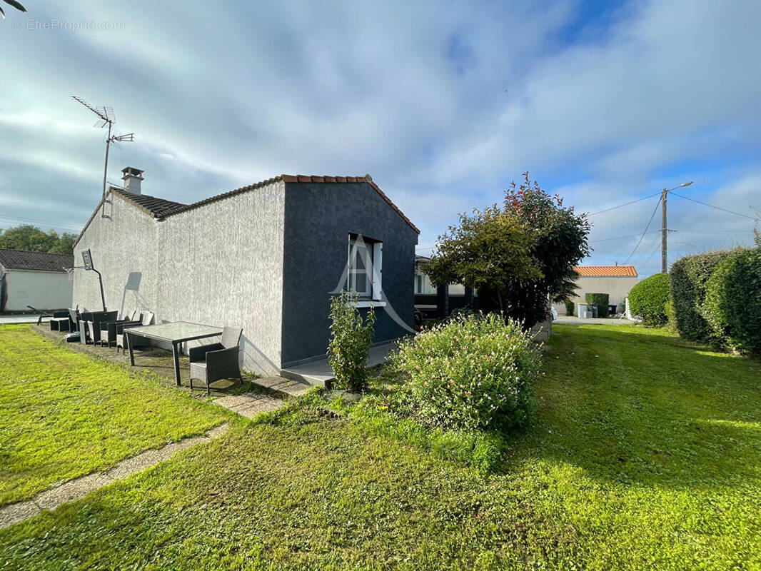 Maison à FONTENAY-LE-COMTE