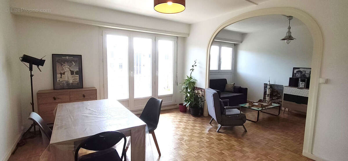 Appartement à BILLERE