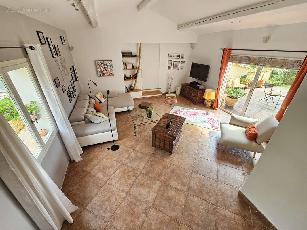 Maison à SAINT-JEANNET