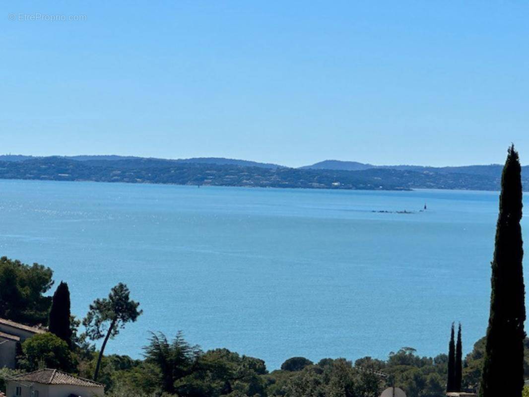 Maison à ROQUEBRUNE-SUR-ARGENS