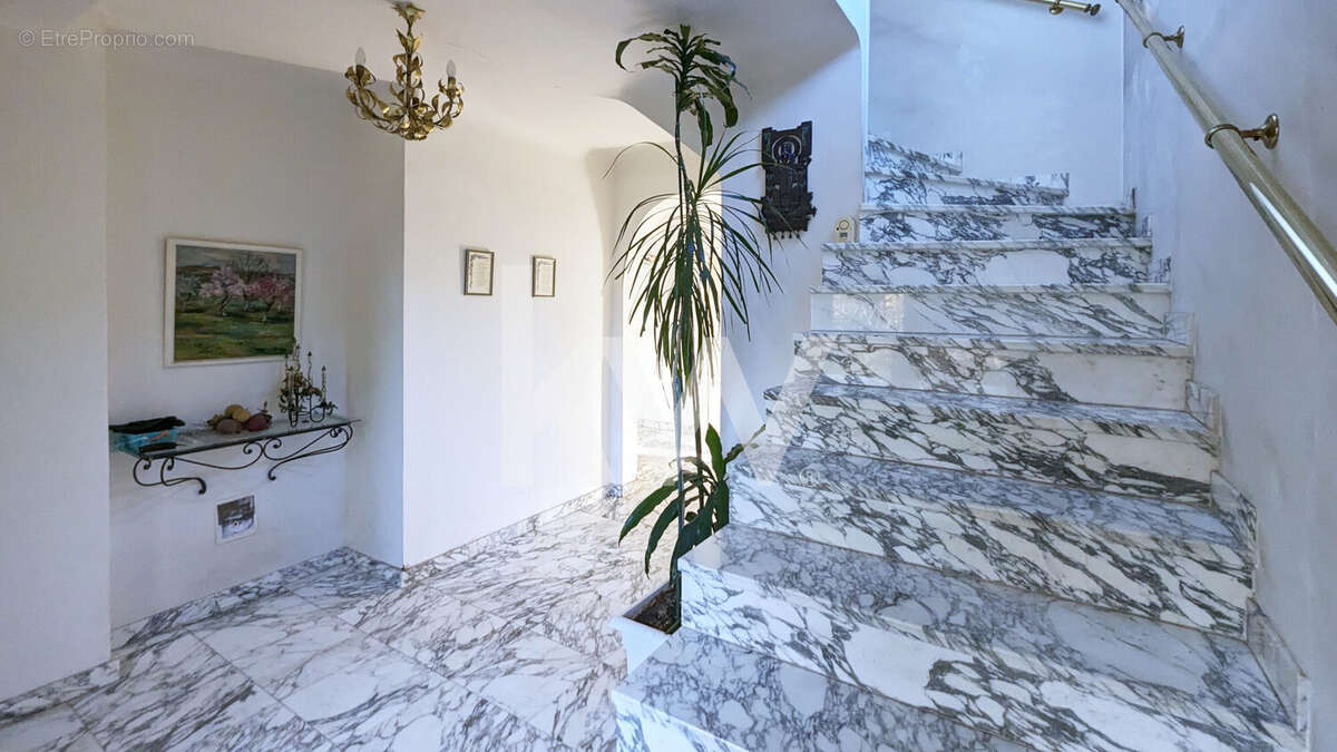 Maison 204 m² à Montmorency  - photo 7
