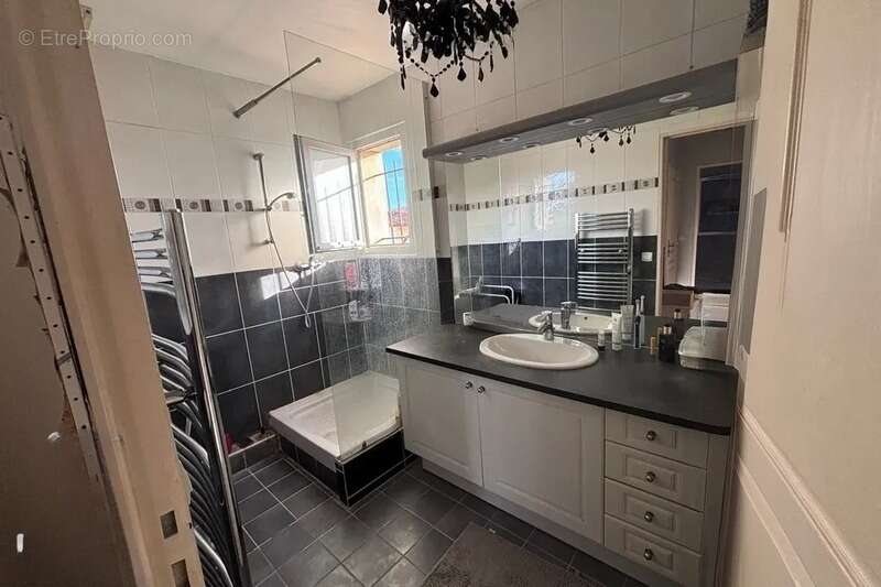 Maison à PELISSANNE