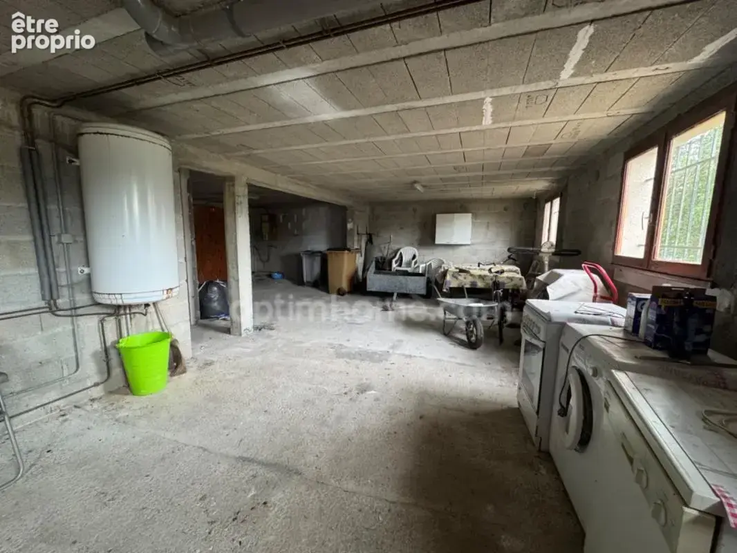 Maison familiale au calme de 96 m2 à MAILHAC SUR BENAIZE (87) - photo 11