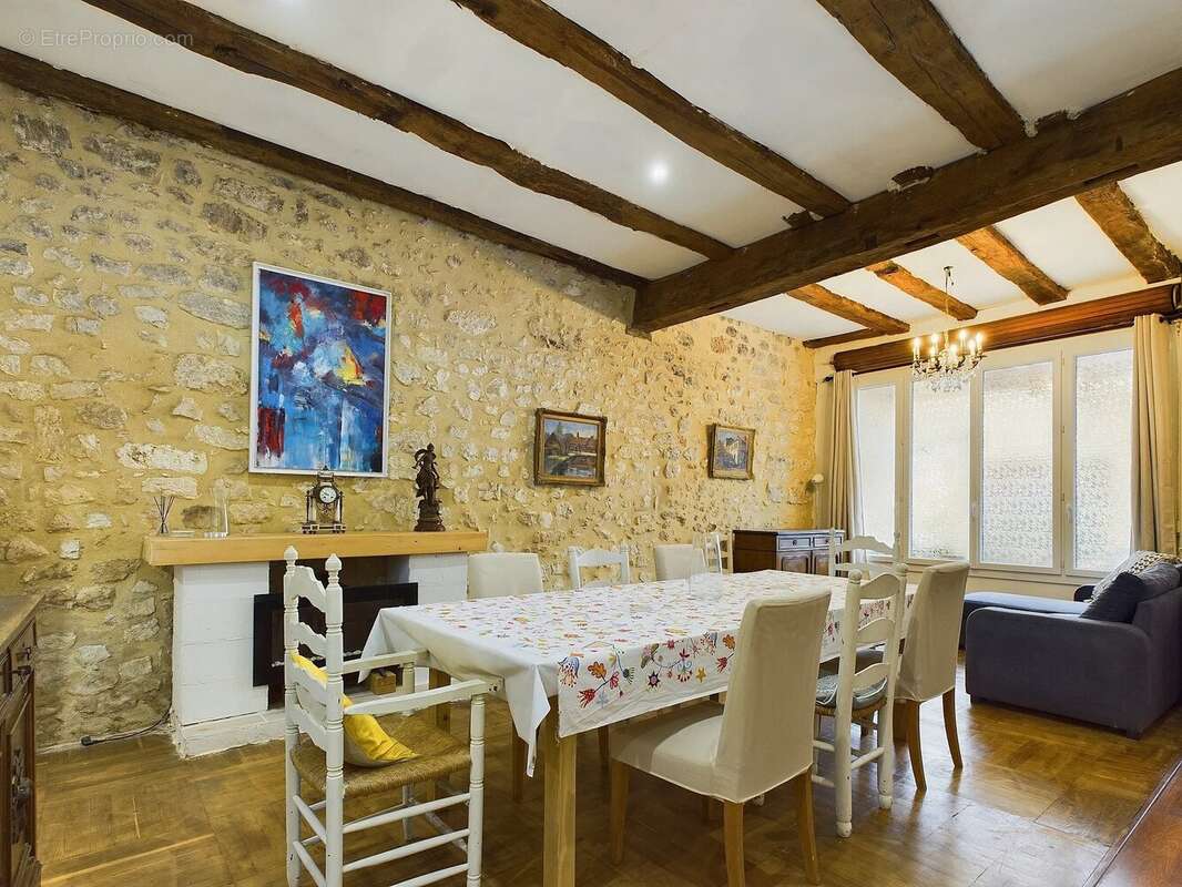 Fabuleuse maison de village au centre d'un village bastide - photo 6