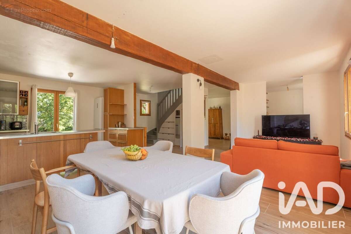 Maison 155 m² à Saint-Arnoult-En-Yvelines  - photo 3