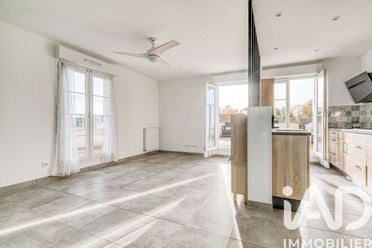 Photo 3 - Appartement à VILLENEUVE-SAINT-DENIS