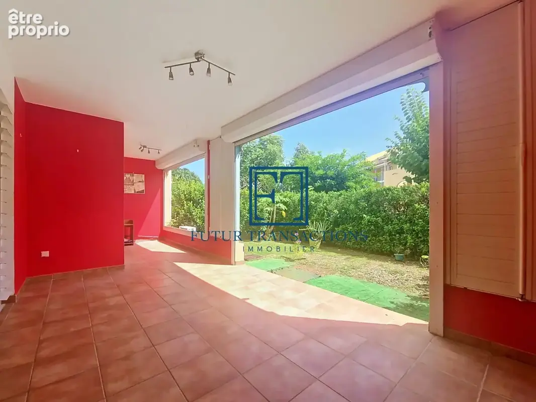 Le Gosier – T3 avec jardin privatif, piscine et accès direct à la plage - photo 4